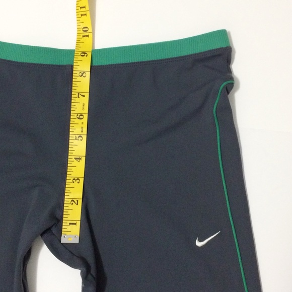 NIKE Fit-Dry Capri Leggings | Grey | Size Medium - Picture 10 of 12